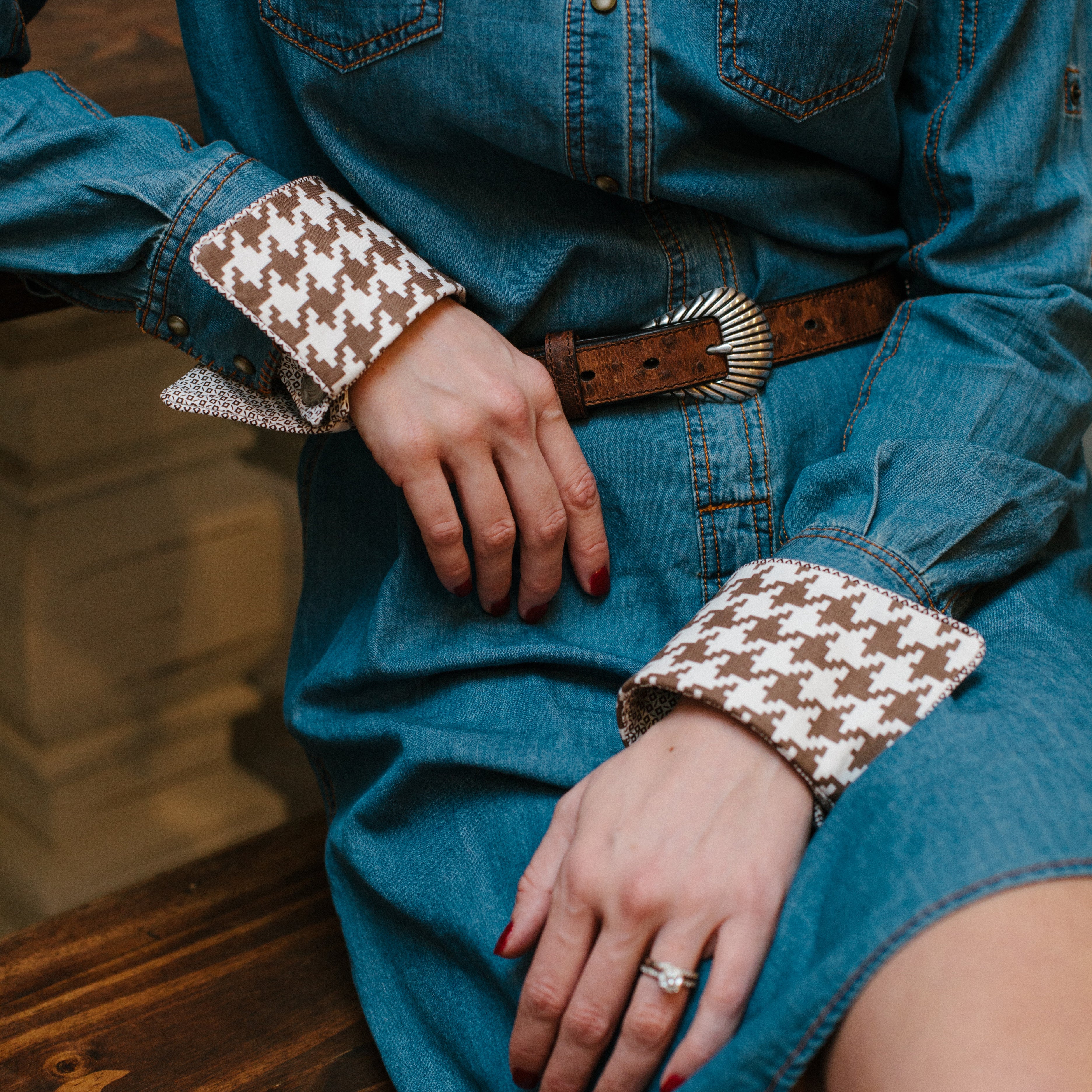 Saddle Tan Houndstooth French Cuffs